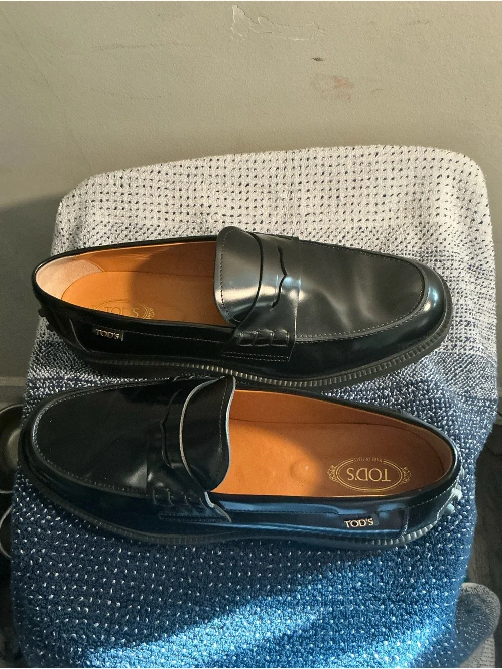 Tod's Black Leather Slip-On Penny Loafers with Tan Interior